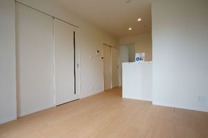 メゾン　モンドール 302号-2