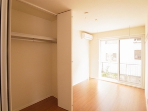Laurier East 101号-5