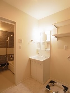 Laurier South 101号-9