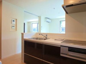 メゾン デ リラ 102号-2