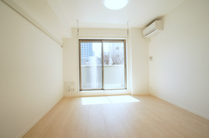 COLLES新宿 305号-2