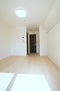 COLLES新宿 305号-3