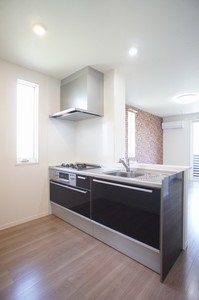 シャーメゾン　ミルティー 203号-4