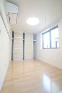 アクシアス西落合 102号-3