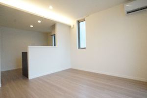 シャーメゾン左門町 301号-2