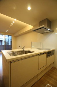 ＰＩＮＥ　ＳＴＩＧＥ梅里 102号-2