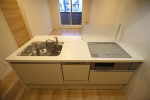 ＰＩＮＥ　ＳＴＩＧＥ梅里 205号-5