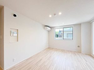 イーズ若松町 201号-3