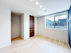 イーズ若松町 201号-4