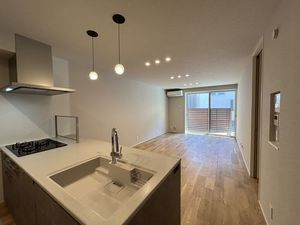 サンコーポラス成城２ 102号-2