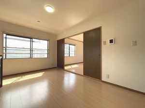 新栄産業有限会社 前野町住宅 301号-5