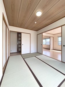 新栄産業有限会社 前野町住宅 301号-11
