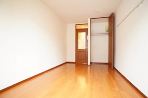 ヴィラ マノス 202号-3