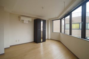 シティ吉岡ビル 302号-3