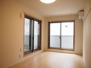 マグノリア三軒茶屋 301号-2