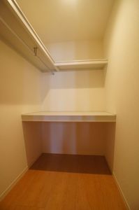 ＲＡＦＦＩＮＥ石蔵 102号-8