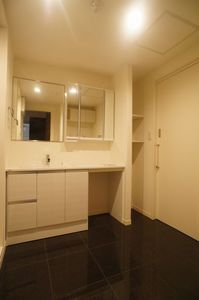 ＲＡＦＦＩＮＥ石蔵 301号-8