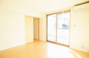 シャーメゾン氷川台 102号-3