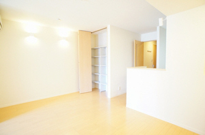 シャーメゾン氷川台 202号-4