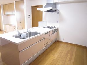 テラス上馬 102号-5