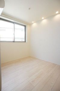 ラウレア・コート 301号-4