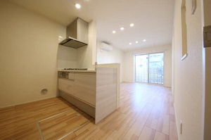 Wing Court 赤塚新町 103号-2