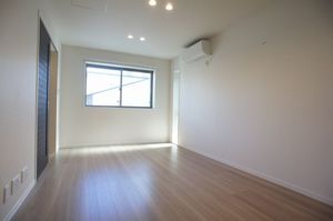 グラシューズ池袋 302号-2