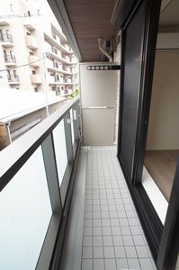 Ｃｒａｎｅ　Ｔｅｒｒａｃｅ 203号-11