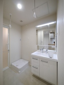 カーサ・ベル千早 A号-8