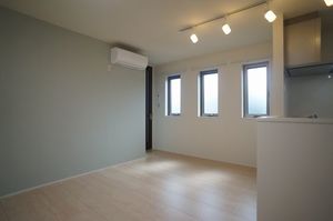 エスト梅屋敷 301号-3