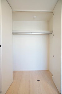 ヴィラ・コート 205号-6