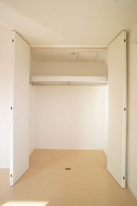 ベルニナ 301号-6