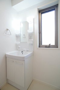 ベルニナ 301号-8