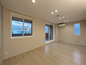 ヴォーヌング 白金 301号-2