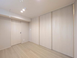 ヴォーヌング 白金 301号-6