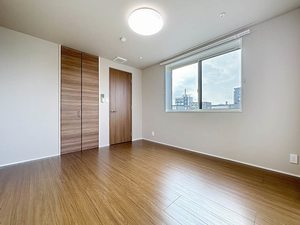 エメ　ラ　ファミーユ 401号-5