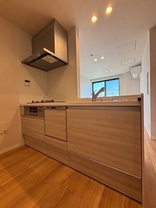 サルーテ三軒茶屋 301号-8