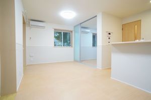 グローリー　コート 102号-2