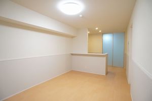 グローリー　コート 104号-2