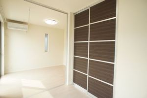 メゾン・ド・ラ・ジェネッス　Ⅲ 202号-5