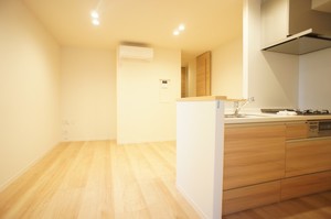 El Cerezo 根津 203号-3