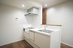 Ｐｌｅａｓｕｒｅ　Ｂｒｉｇｈｔ 302号-2