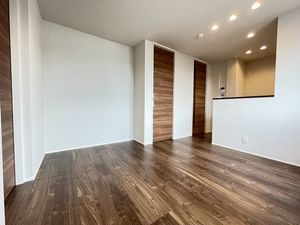 リヨン千代田 305号-9