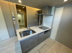 アルバレス六町 103号-3