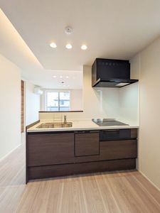 アズ＆レア 303号-5