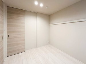 アルビオン　コート 105号-5