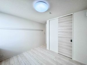 ネイビーコート 301号-5