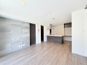クレスティーク 103号-3