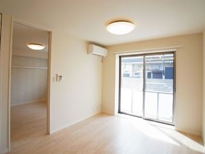 Ｓｅｒｅｎａｖｉｌｌａ 102号-3