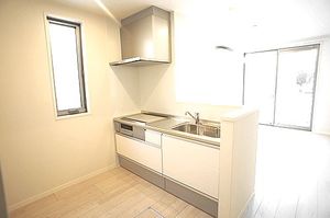 メゾン　リュイソー 102号-4